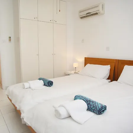 Apartament Iris Village Kato Pafos