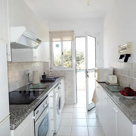 Iris Village Kato * Pafos